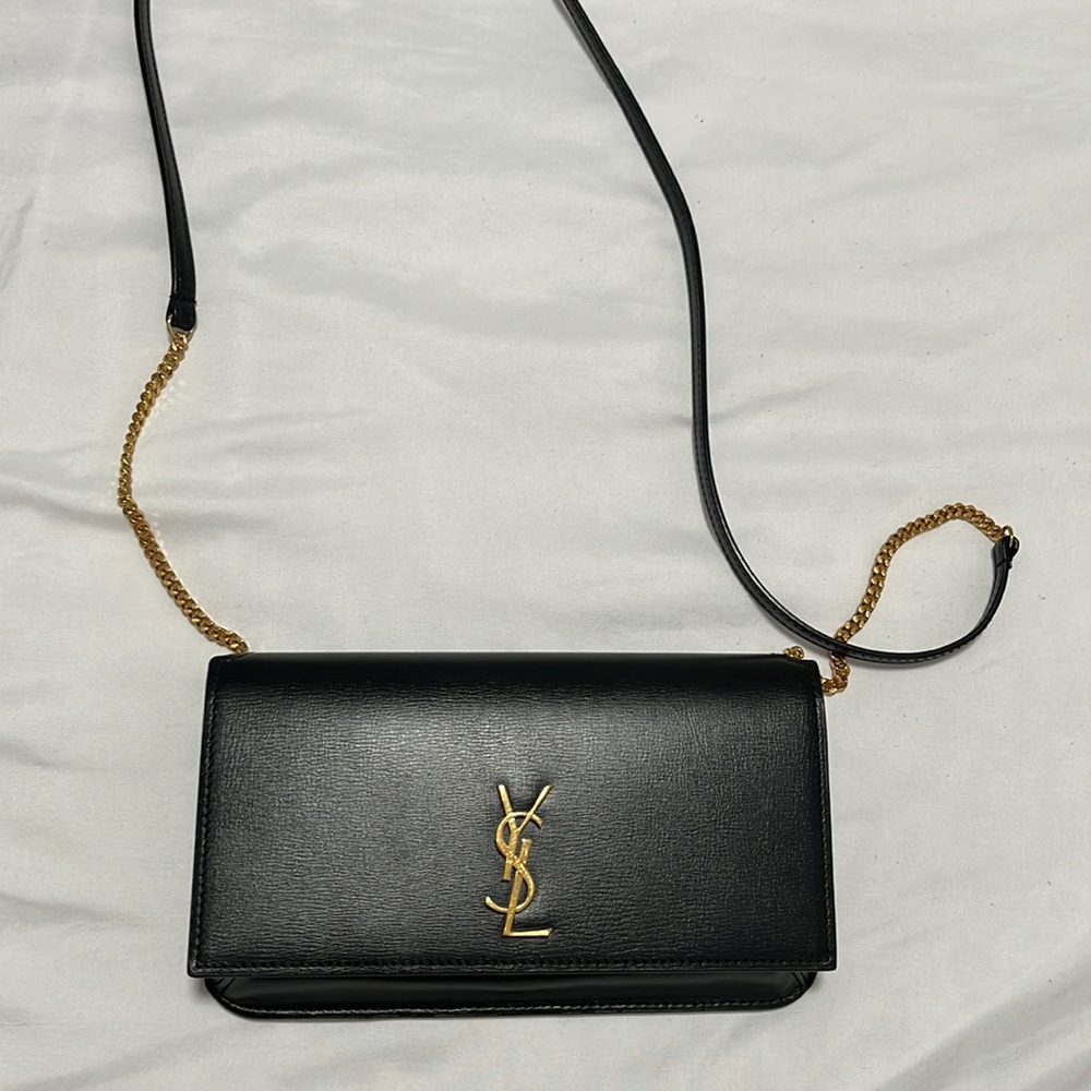 CASSANDRE PHONE HOLDER WITH STRAP IN SMOOTH LEATHER